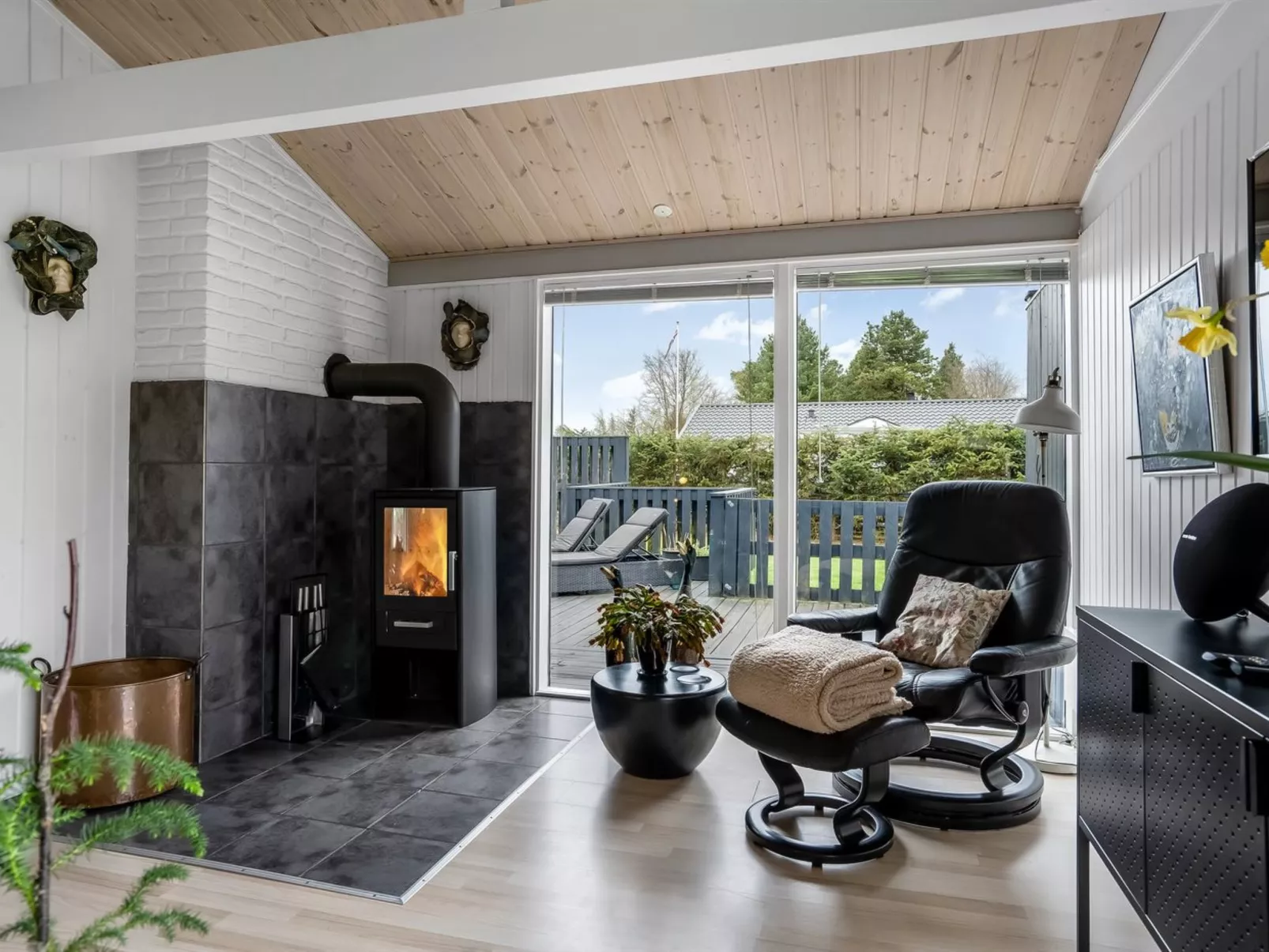 "Clarabelle" - 700m from the sea-Drinnen