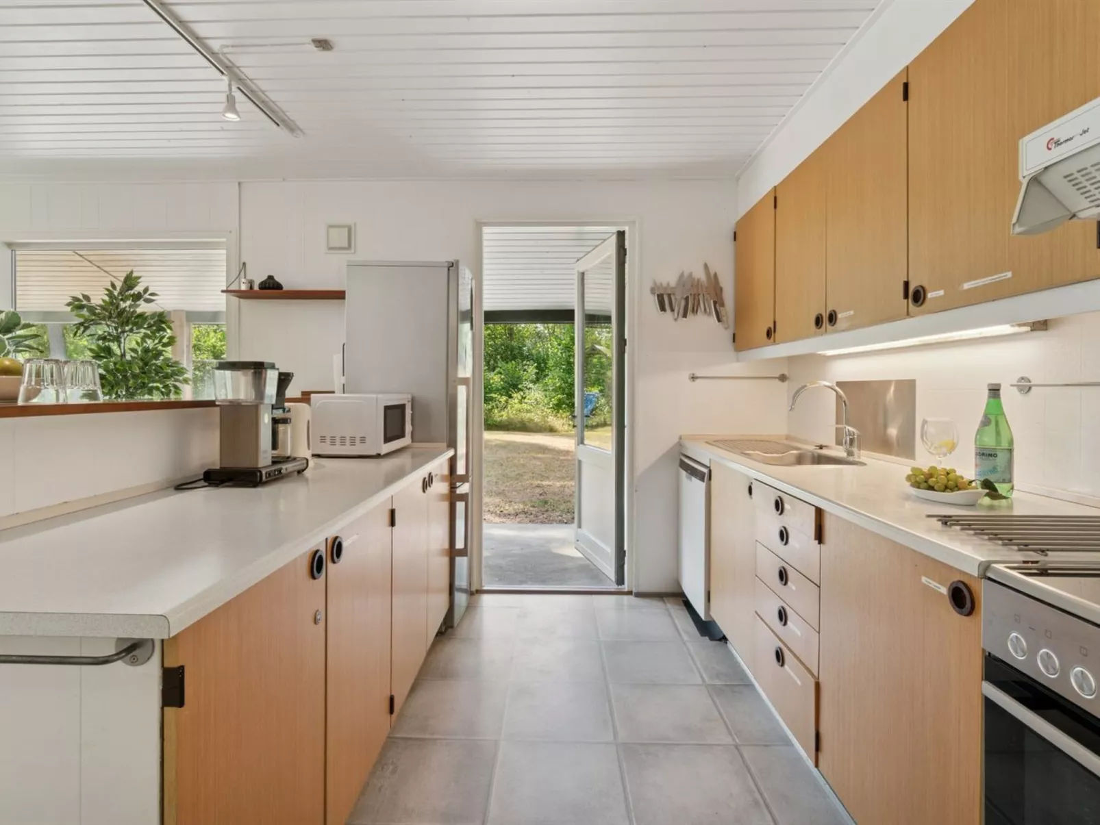 "Henri" - 800m from the sea-Dedans