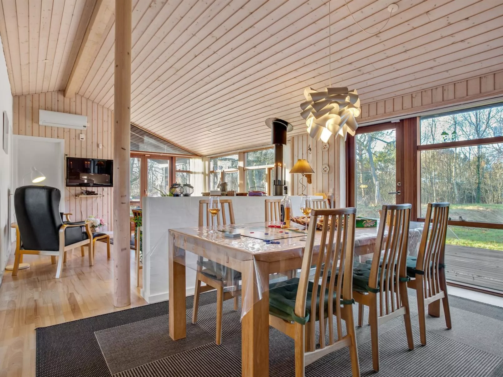 "Østmar" - 1.2km from the sea-Inside