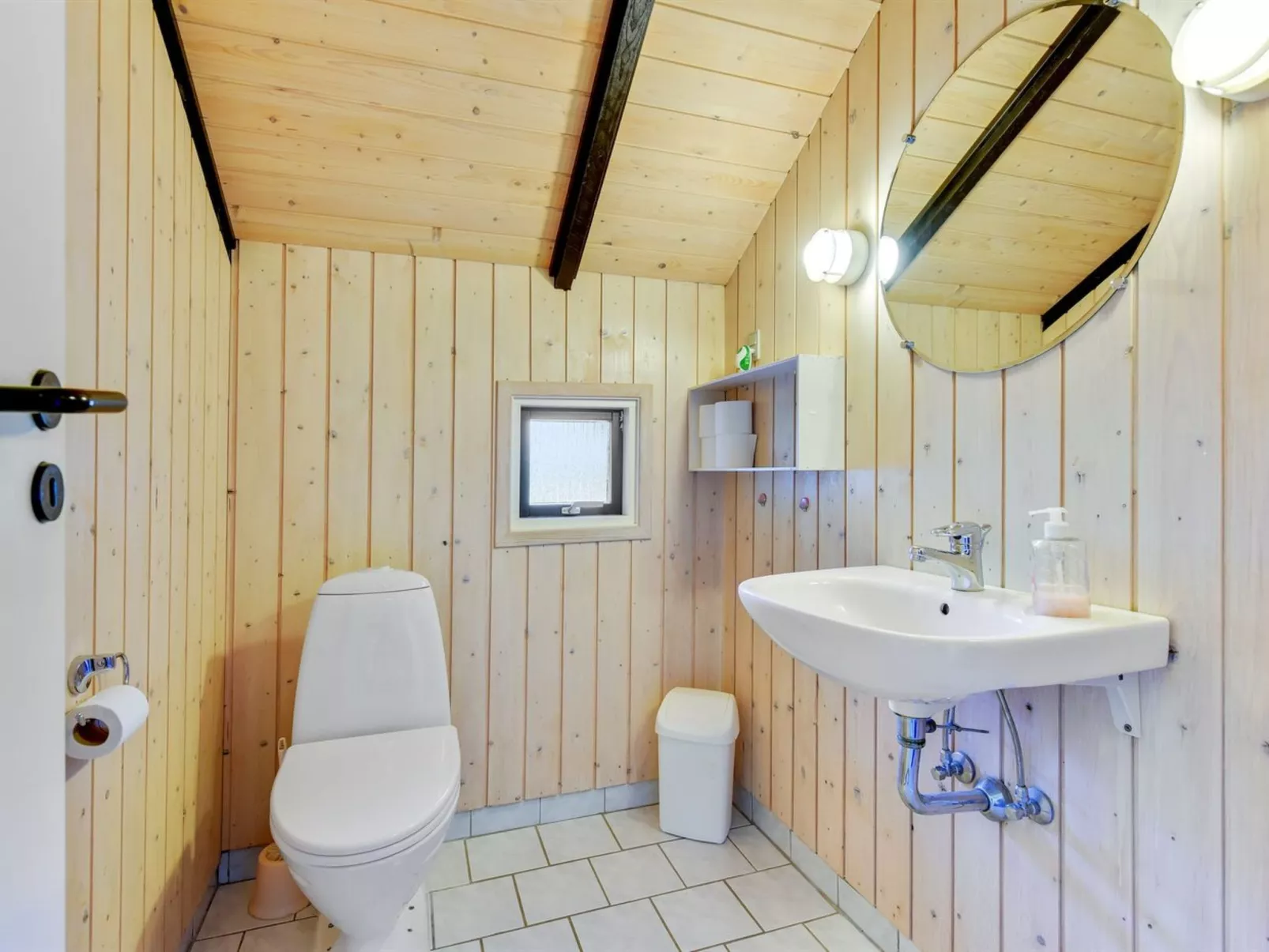 "Joona" - 600m from the sea-Dedans