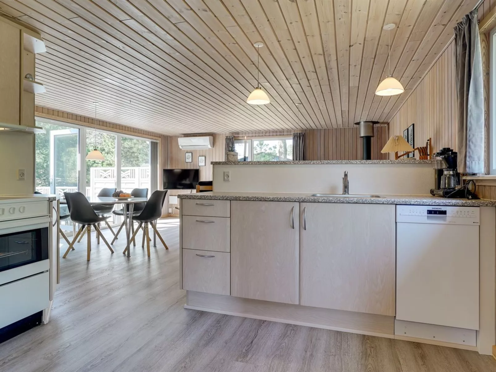 "Afke" - 900m from the sea-Dedans