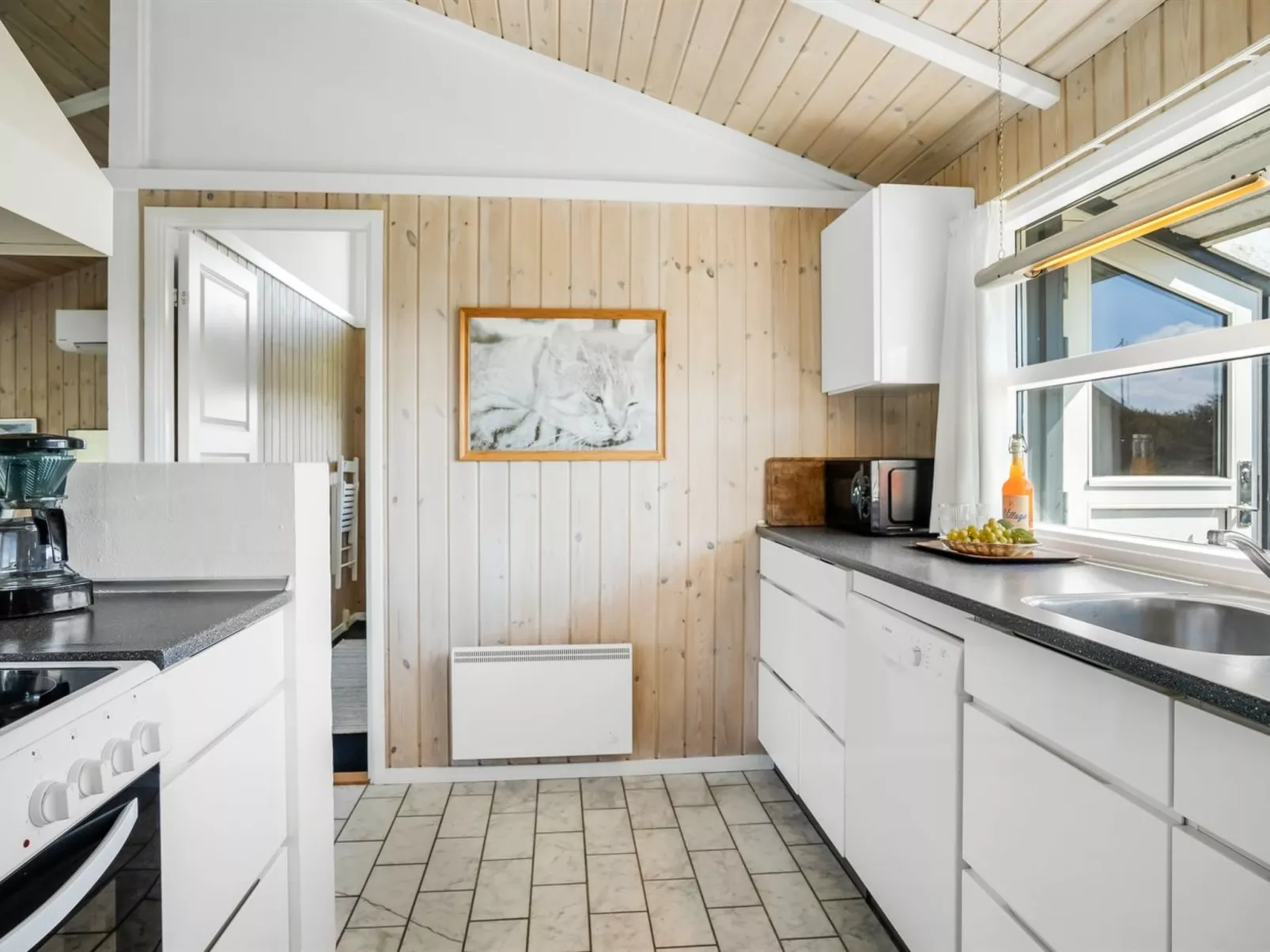 "Venja" - 200m from the sea-Inside