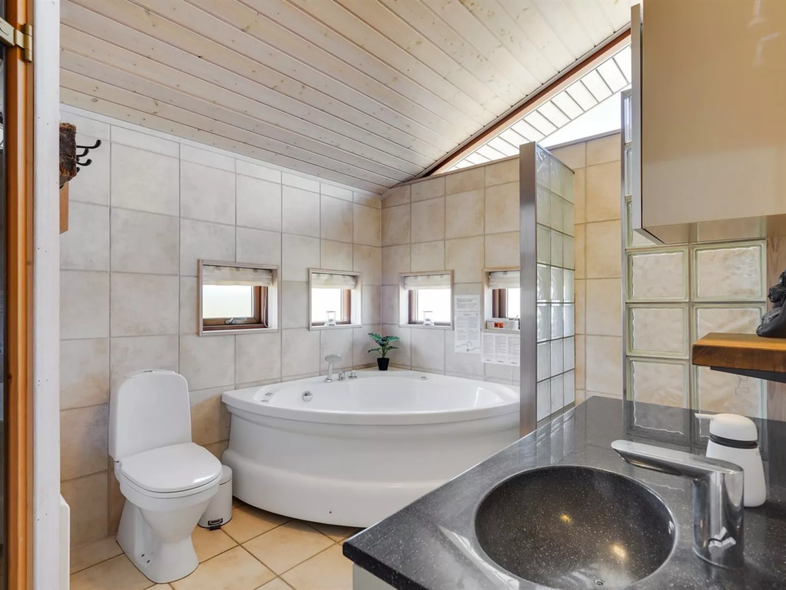 "Ela" - 500m from the sea-Dedans