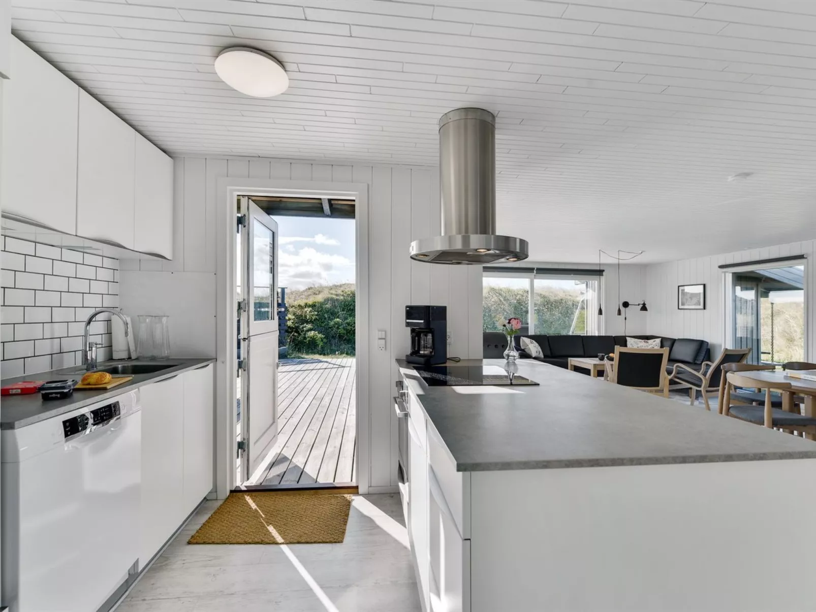 "Aiske" -  from the sea-Inside