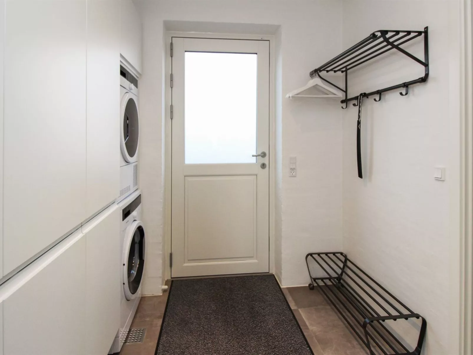 "Halldis" - 600m from the sea-Inside