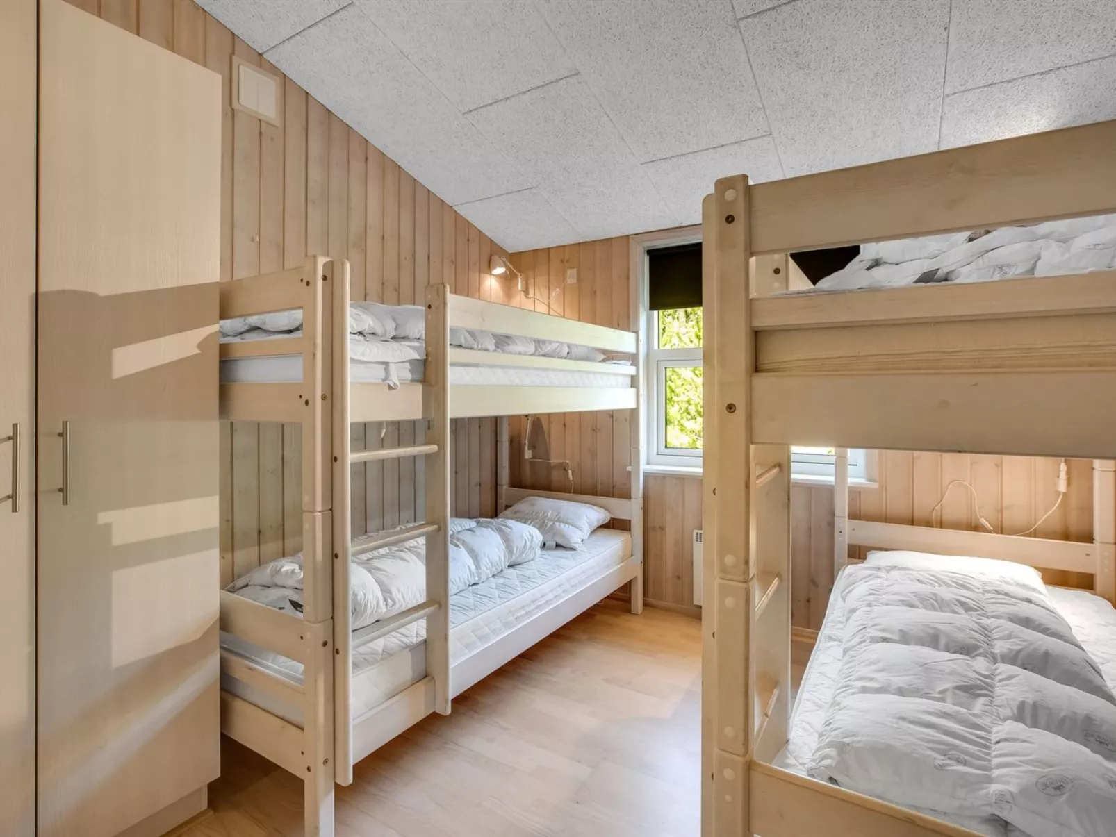 "Omar" - 1.0km from the sea-Drinnen