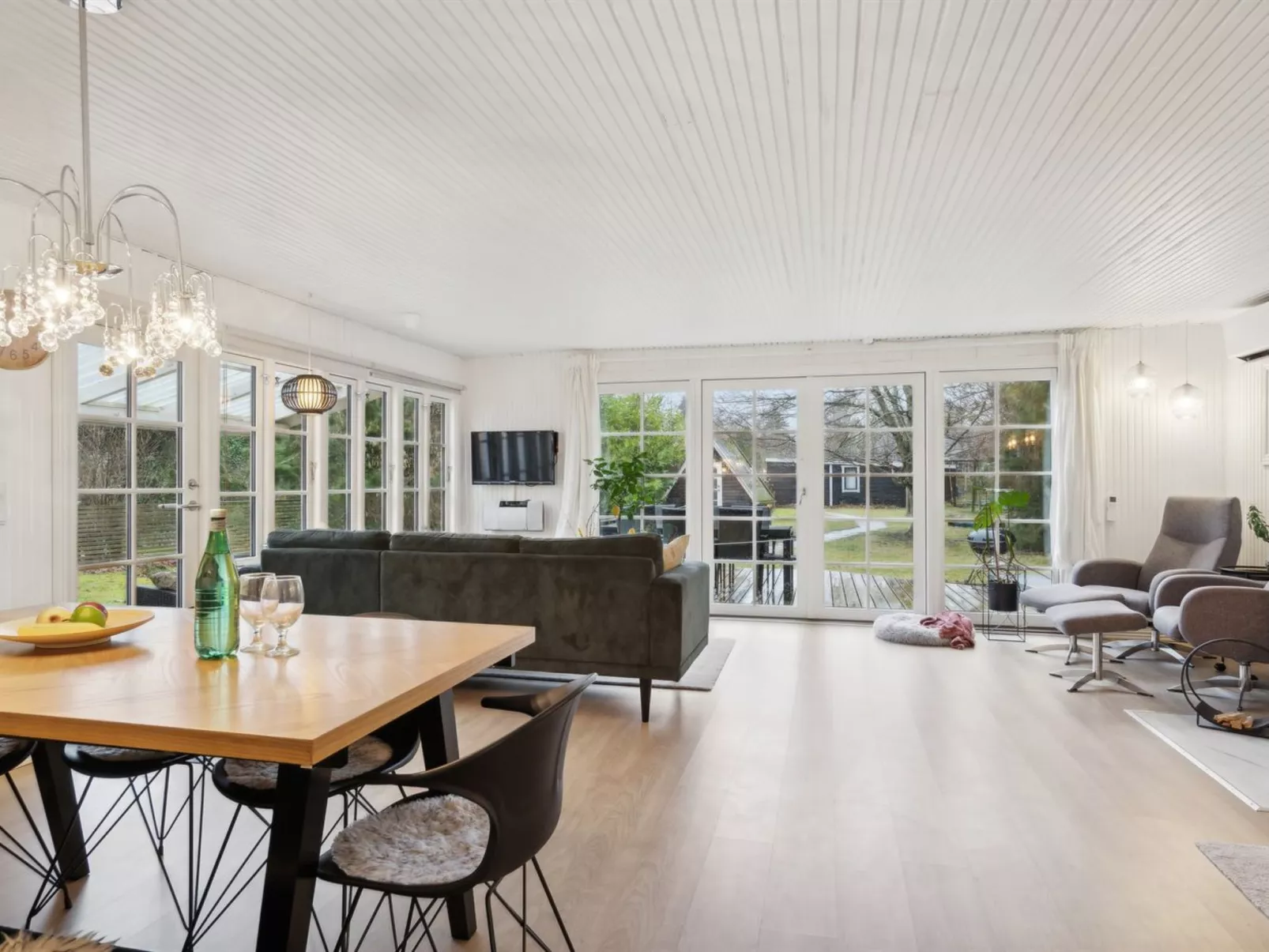 "Astrid" - 875m from the sea-Inside