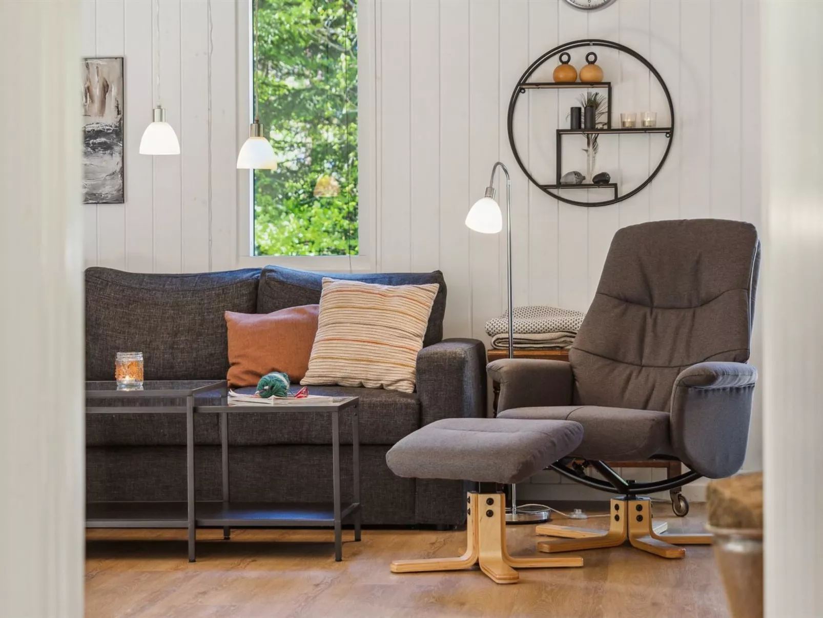 "Hunding" - 7km from the sea-Inside