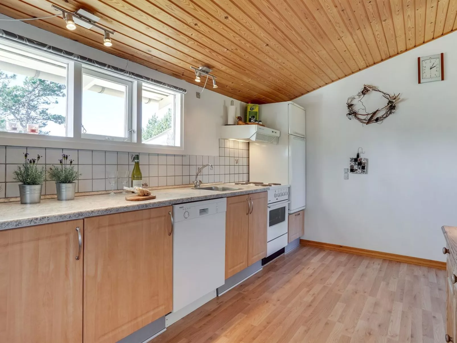 "Jeldrik" - 100m from the sea-Drinnen