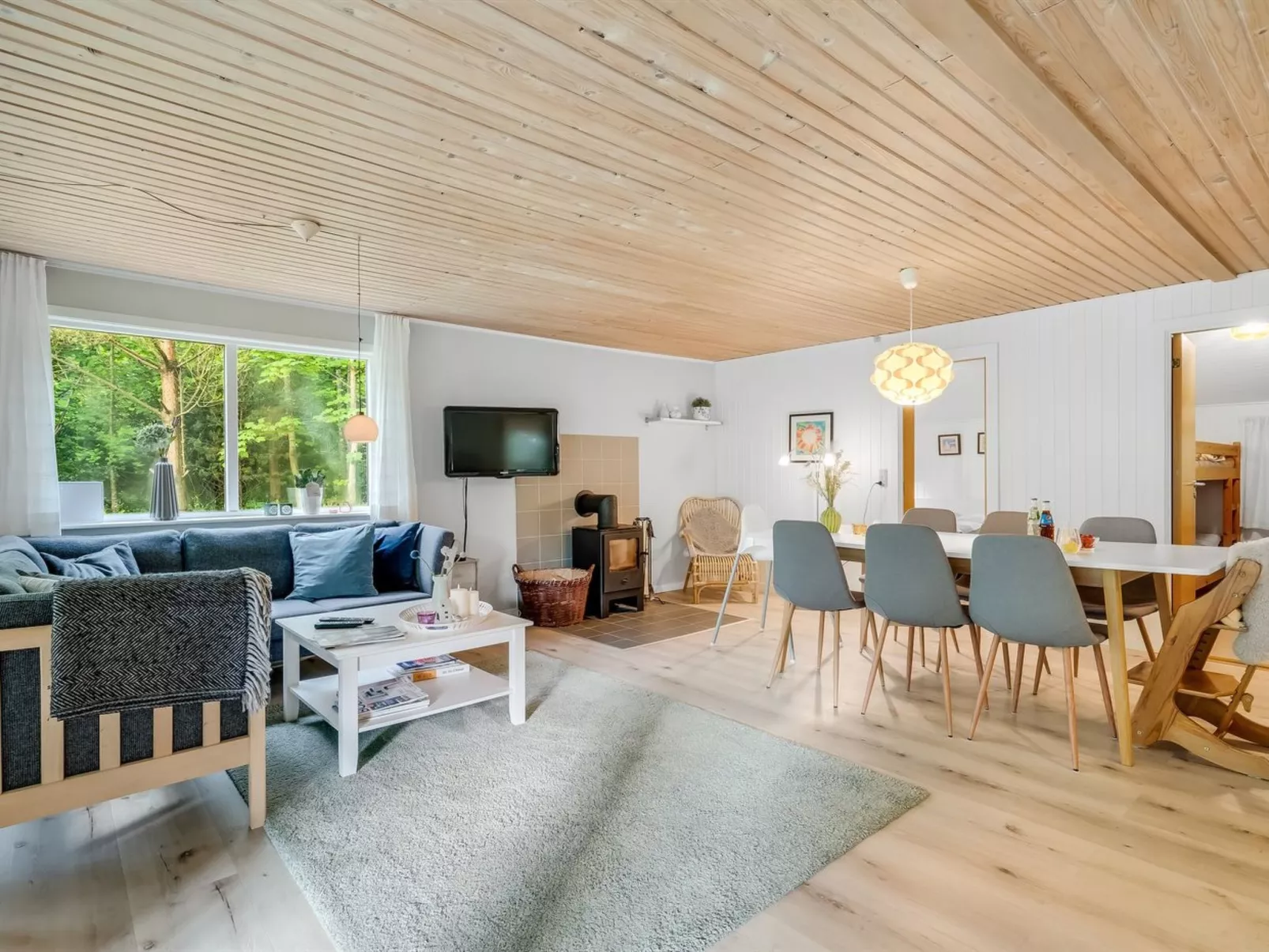 "Fergie" - 400m from the sea-Inside