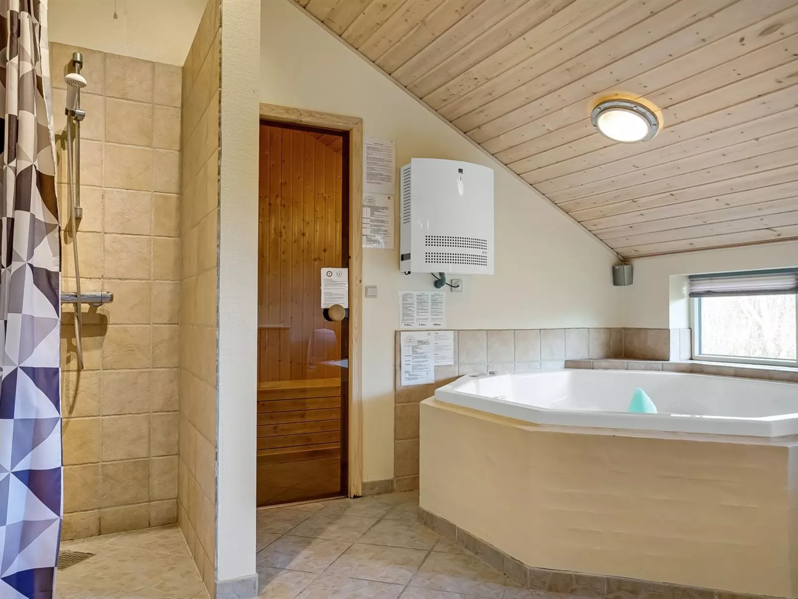 "Tyki" - 12km from the sea-Dedans