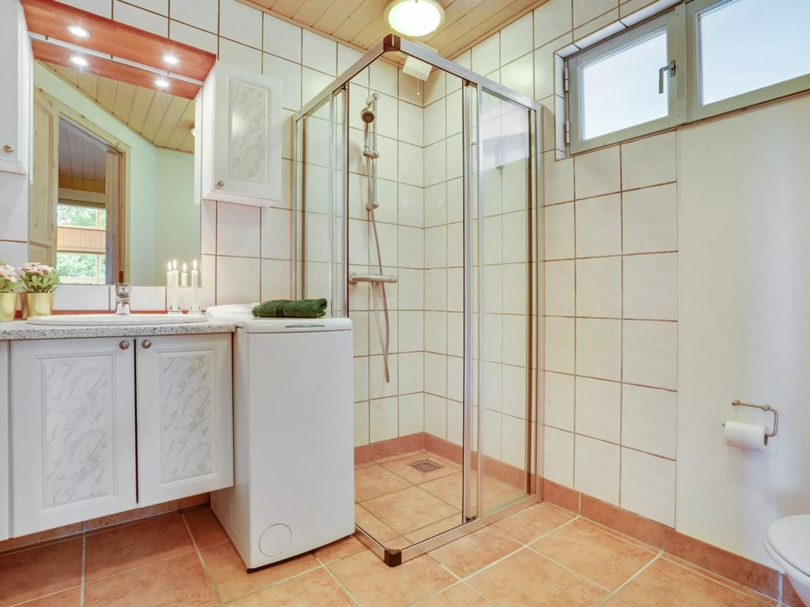 "Krister" - 250m to the fjord-Inside