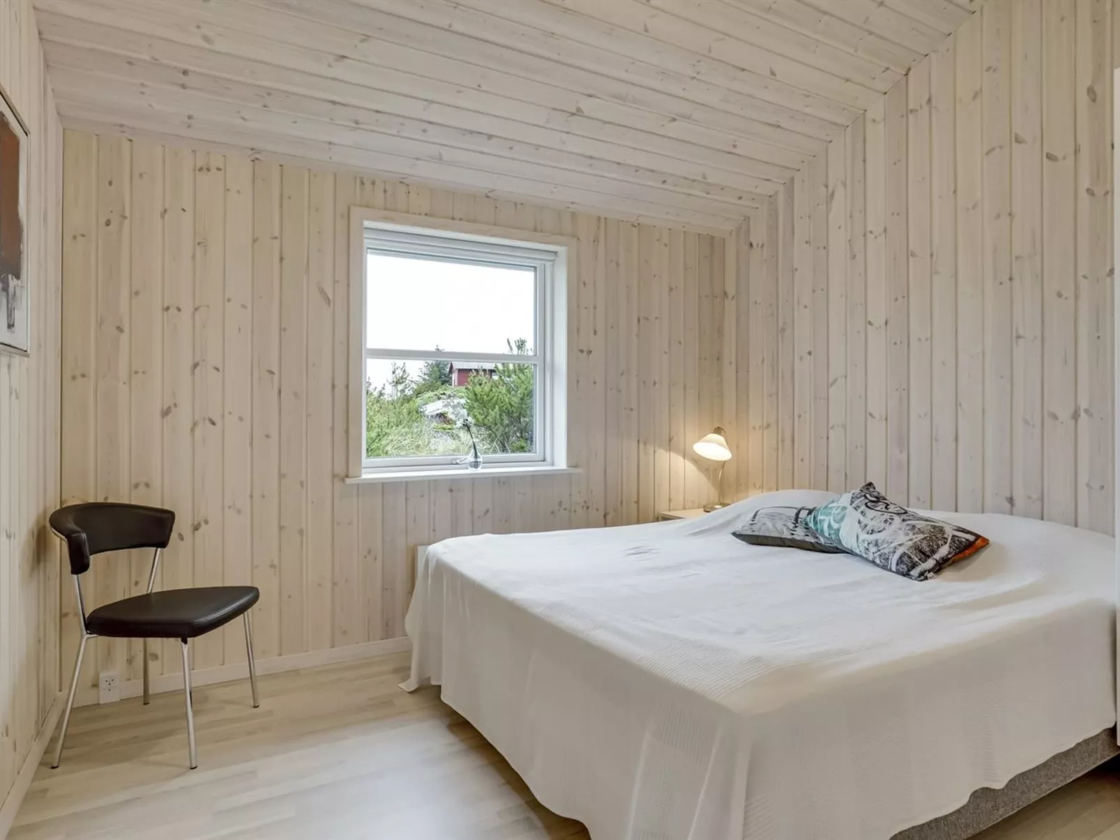 "Mavis" - 800m from the sea-Inside