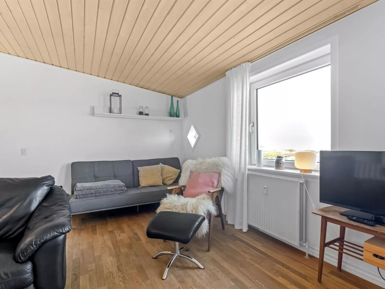 "Britta" - 100m from the sea-Drinnen