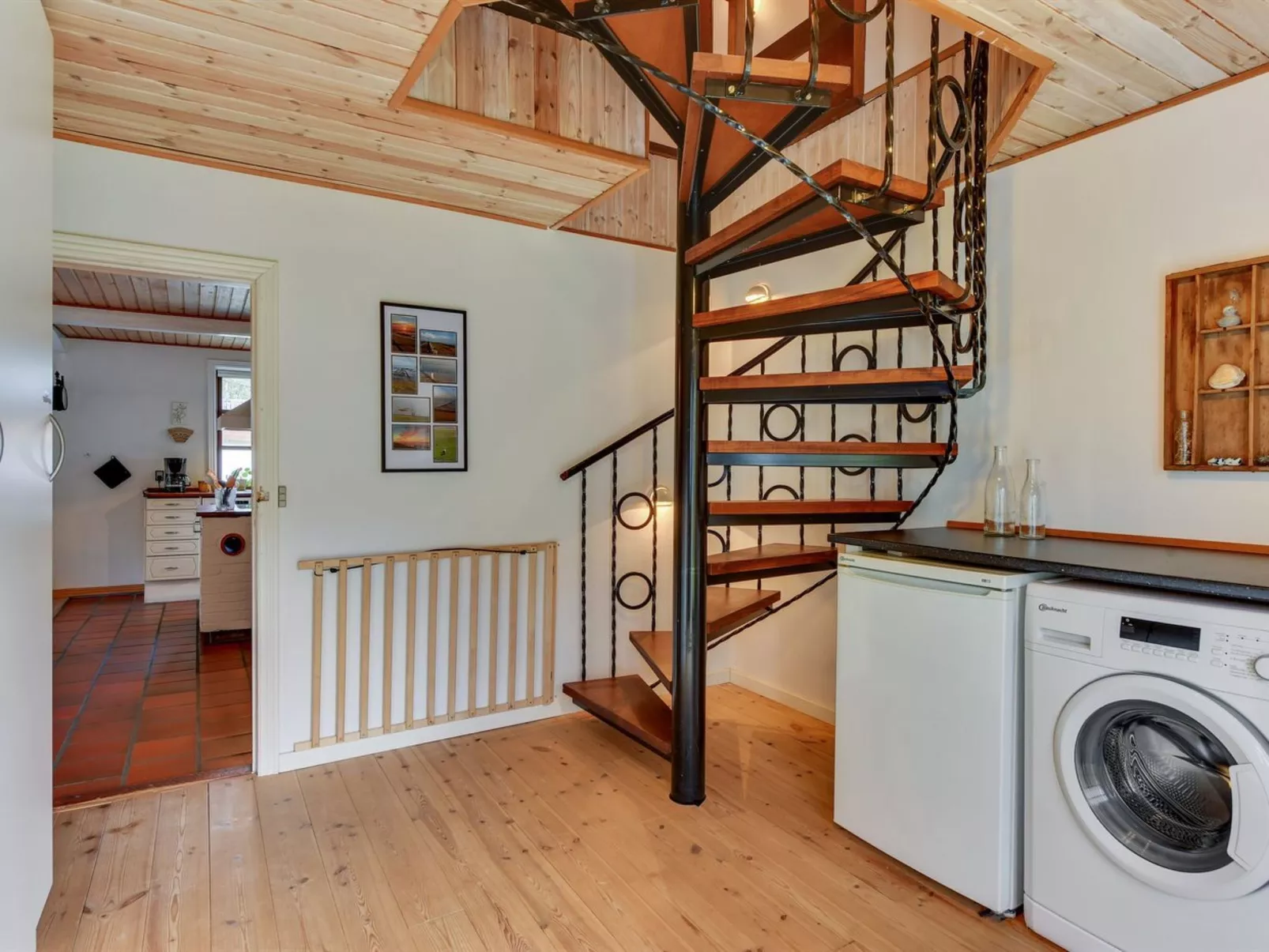 "Iiro" - 2.5km from the sea-Drinnen