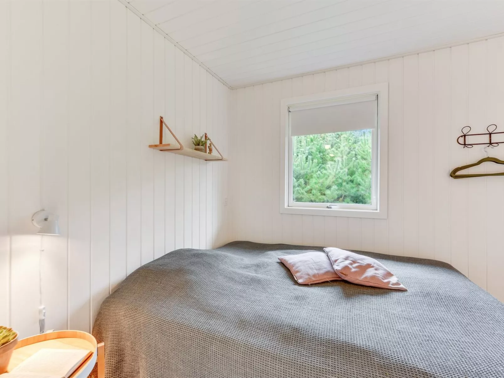 "Doreen" -  from the sea-Dedans