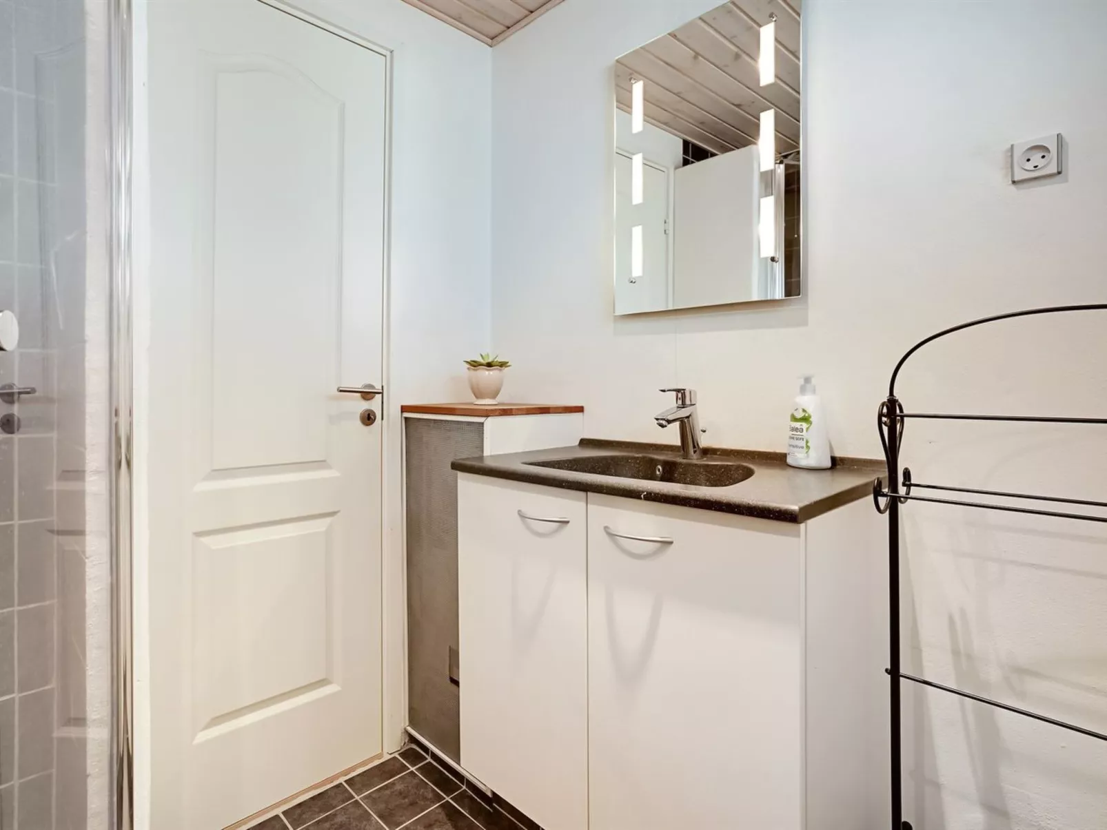 "Snioulf" - 1km from the sea-Dedans