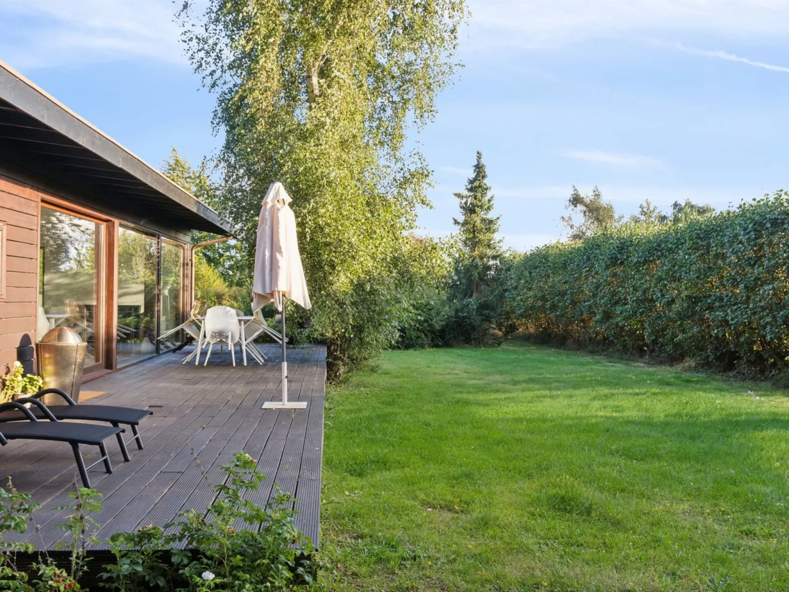 "Erikka" - 300m to the fjord-Outside