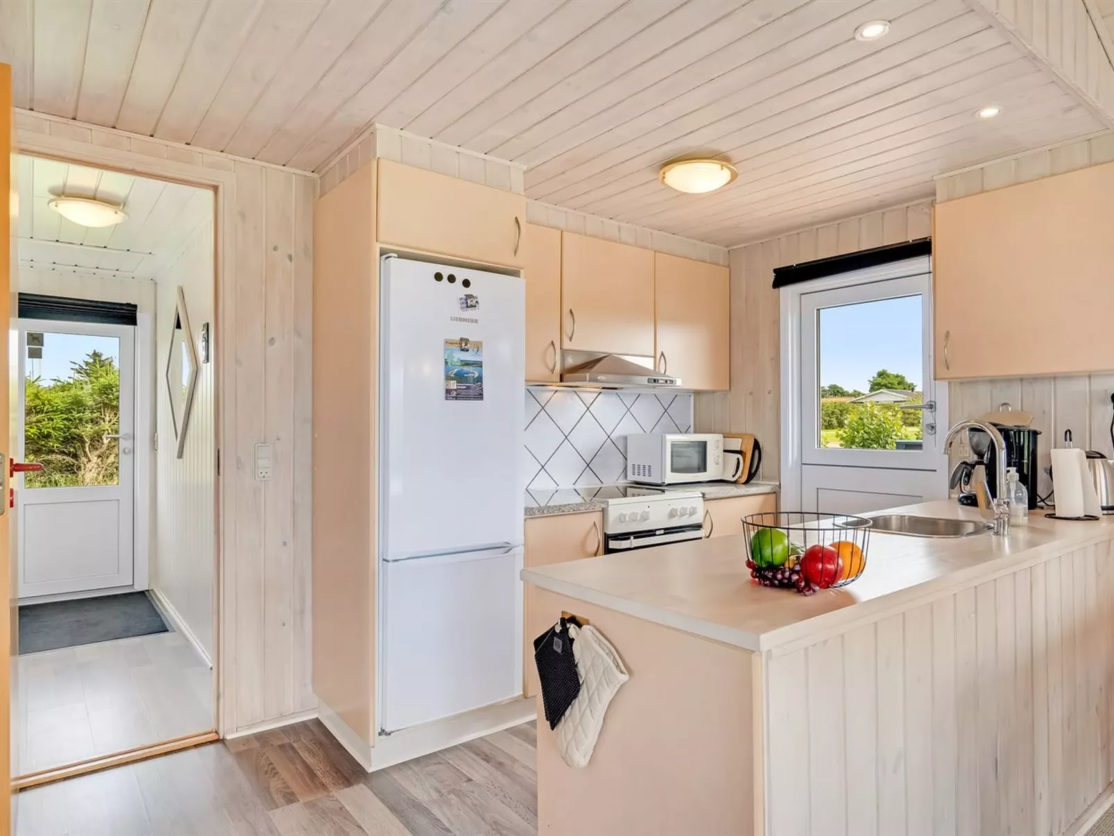 "Titta" - 150m to the fjord-Dedans