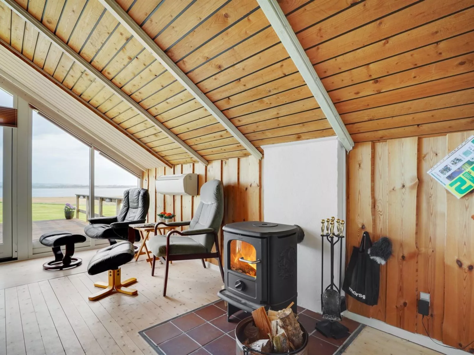 "Henrieke" - 250m to the fjord-Inside