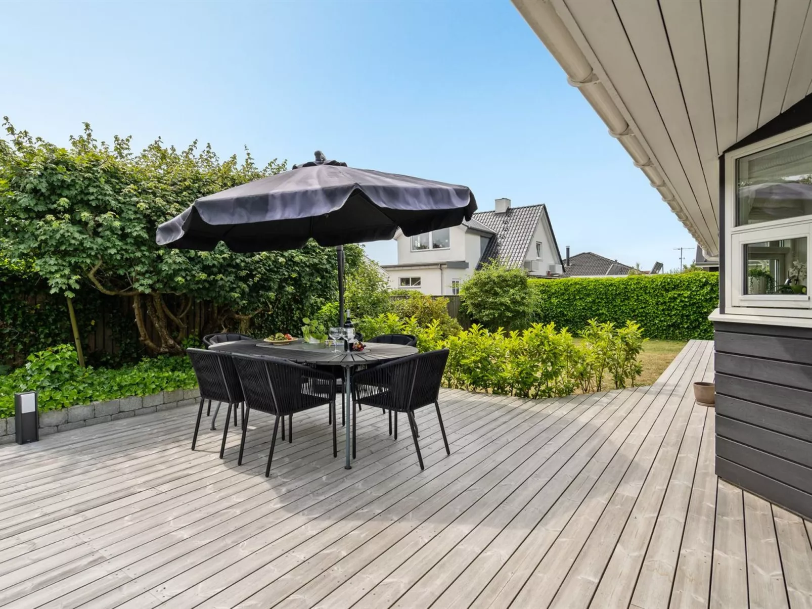 "Sjarlotte" - 100m from the sea-Outside