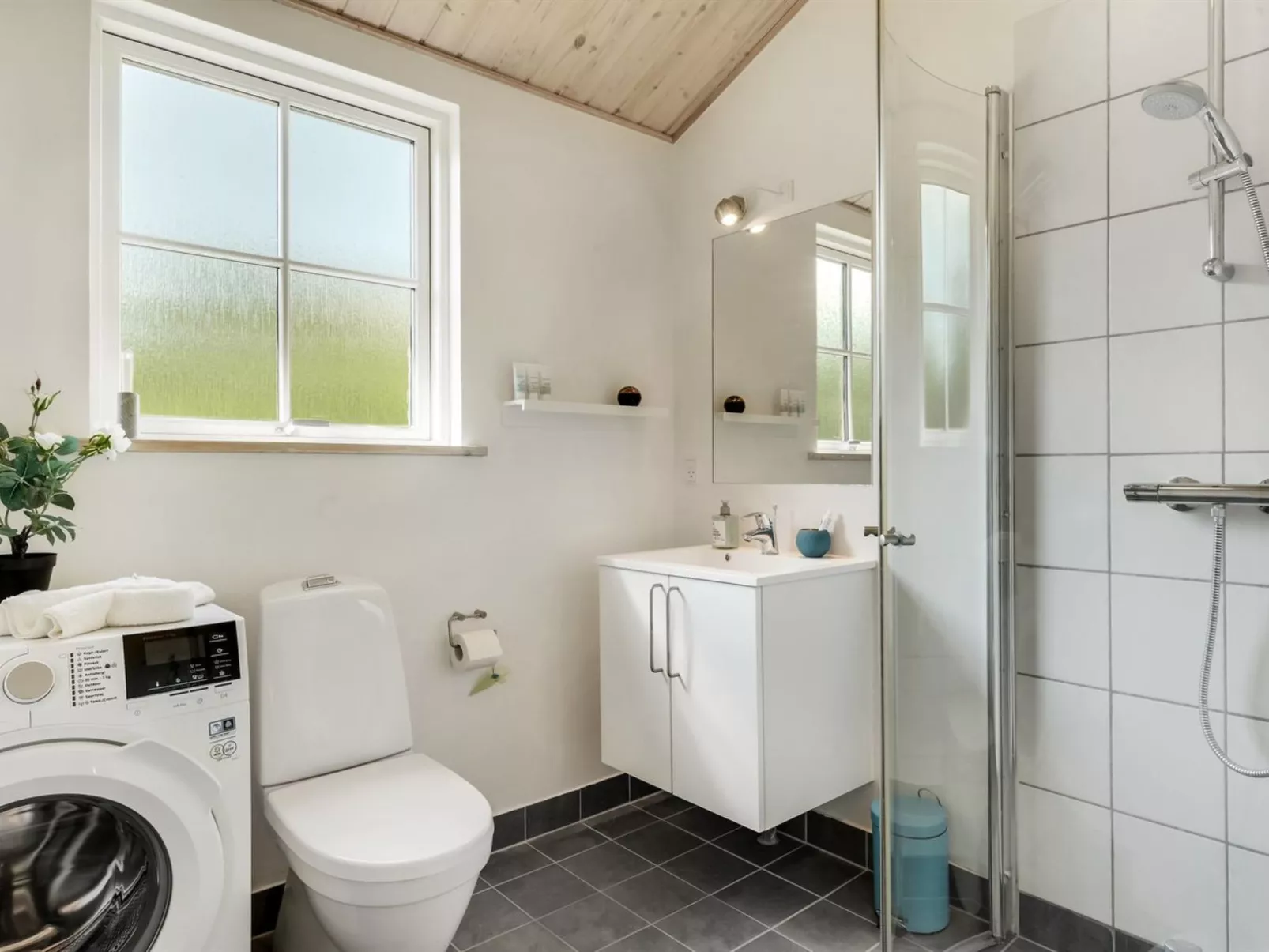 "Finwith" - 1.5km from the sea-Drinnen