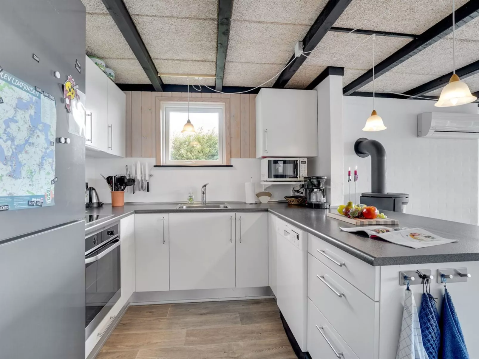 "Dagne" - 400m to the fjord-Dedans