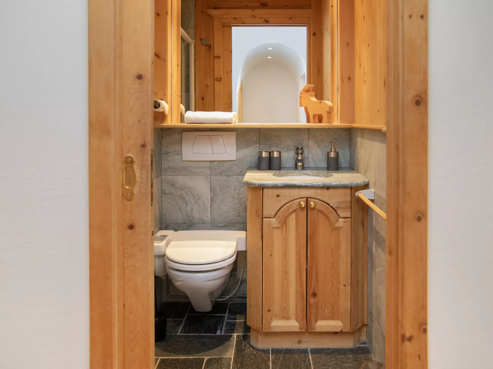 Chesa Vadret 12-Inside