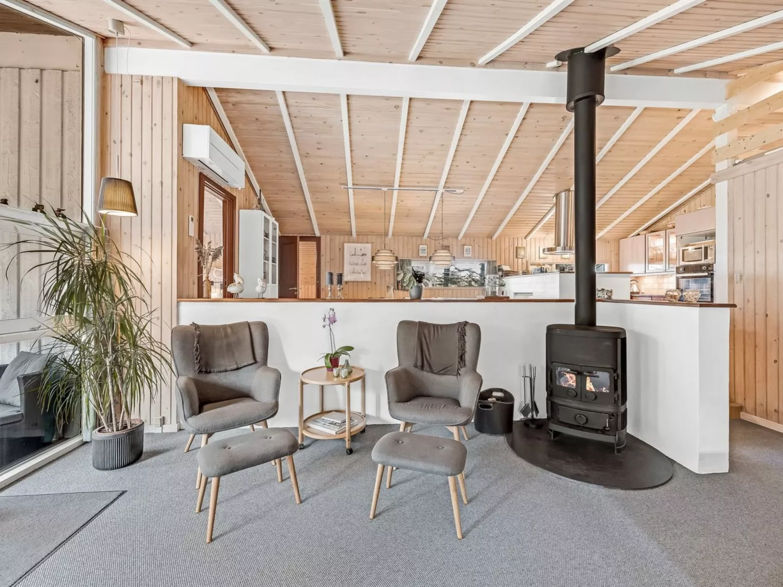 "Sunneva" - 1km from the sea-Drinnen