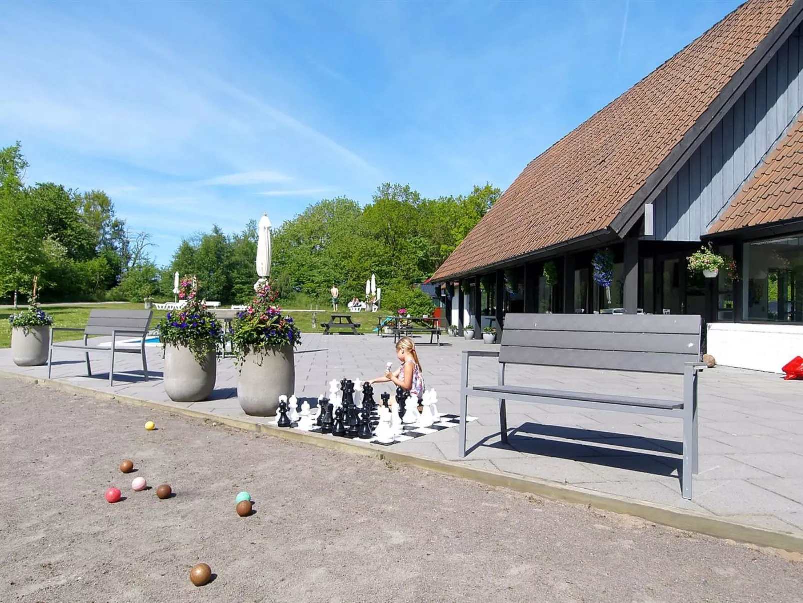 "Tom" - 125m from the sea-Outside