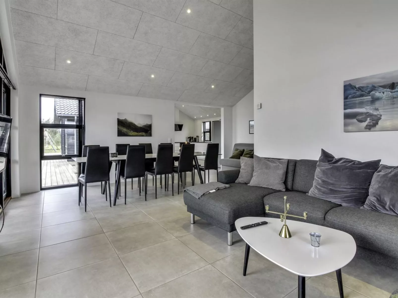 "Juho" - 900m from the sea-Inside