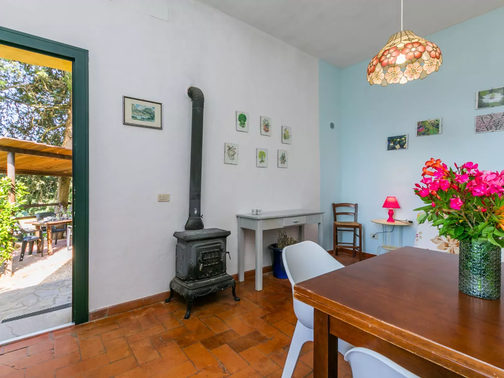 Campo Fiorito-Inside