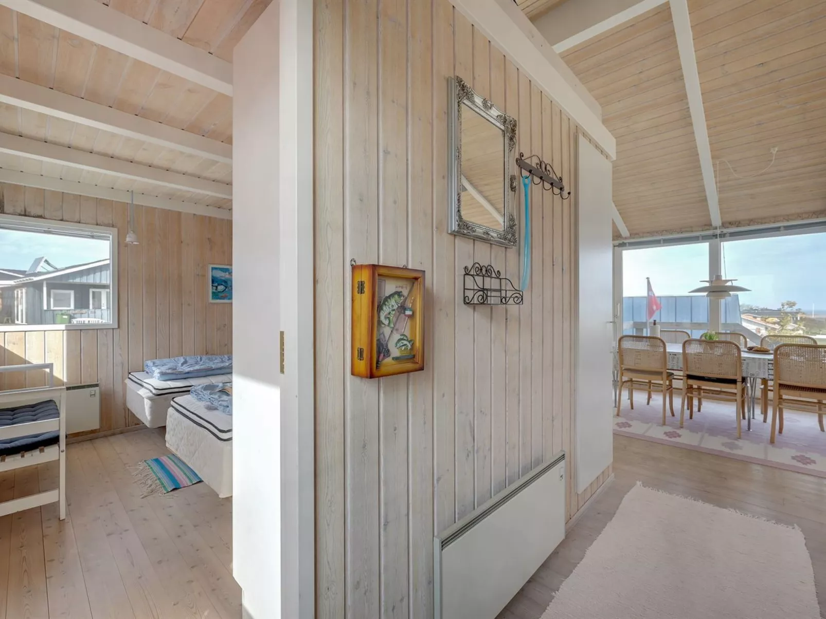 "Rajna" - 95m to the fjord-Inside