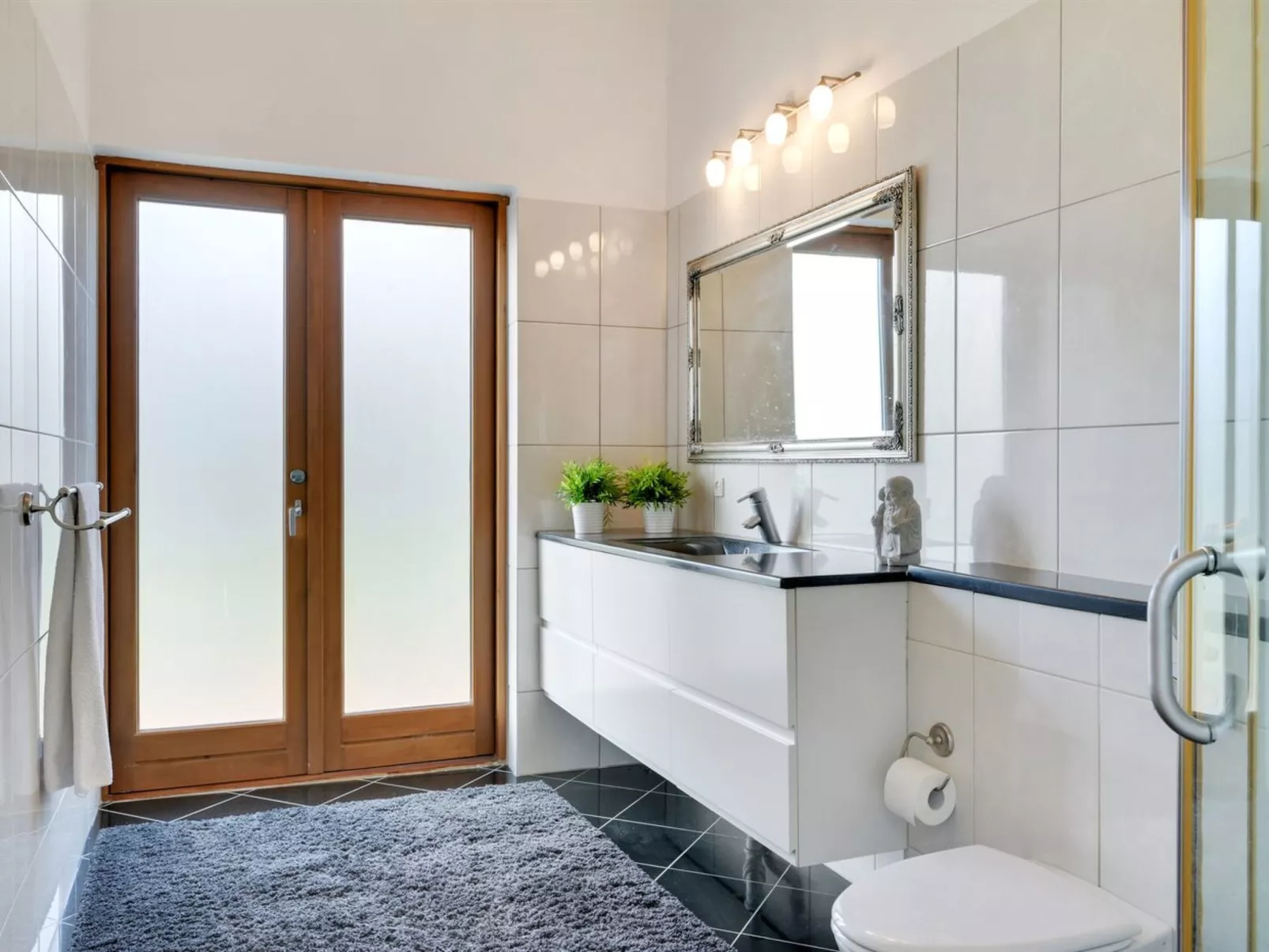 "Esta" -  from the sea-Inside