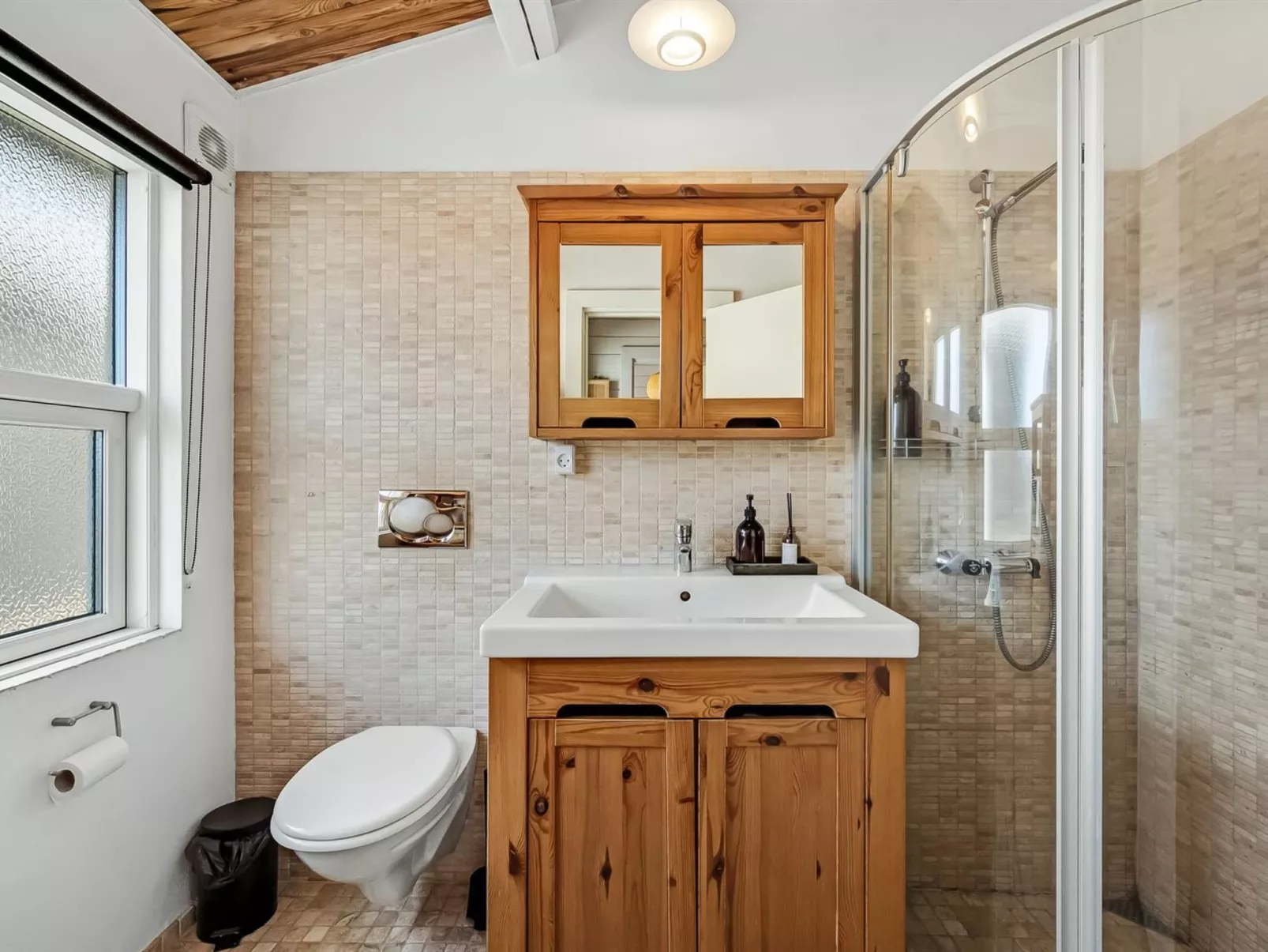 "Arbnora" - 400m from the sea-Drinnen