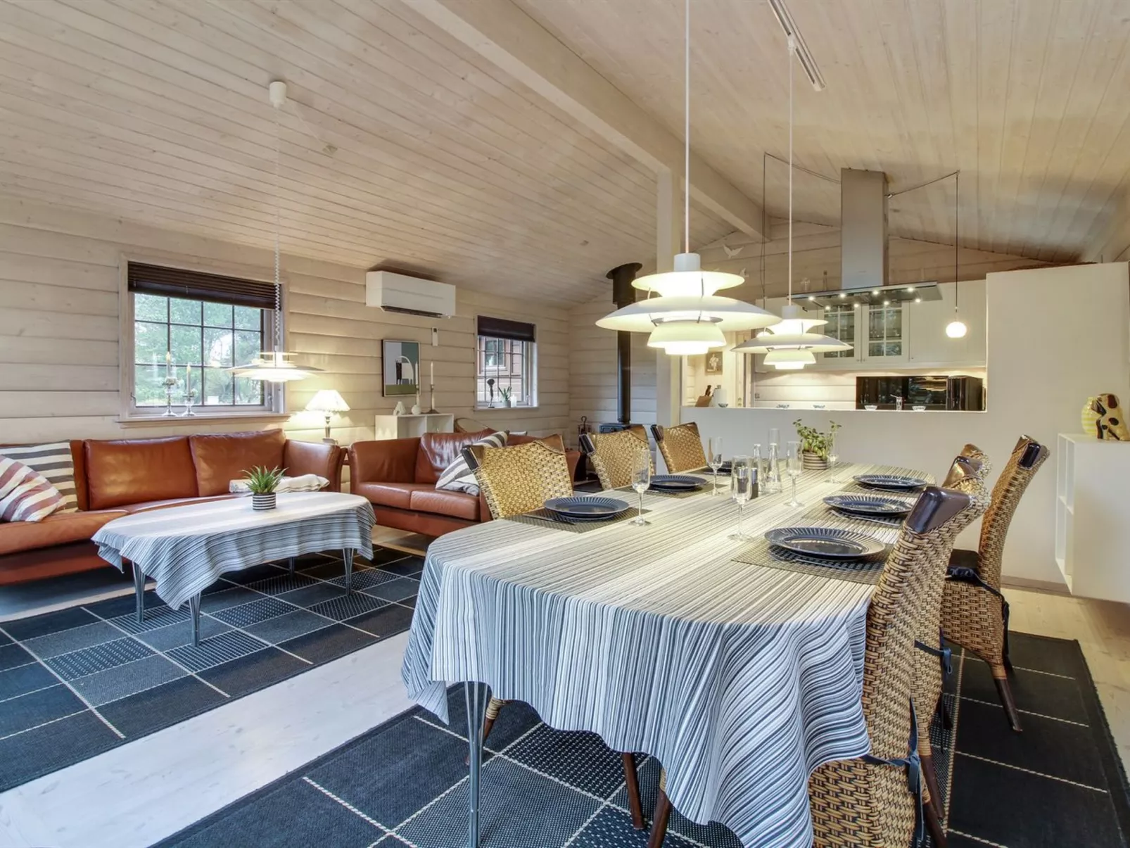 "Jo" - 1.2km from the sea-Dedans