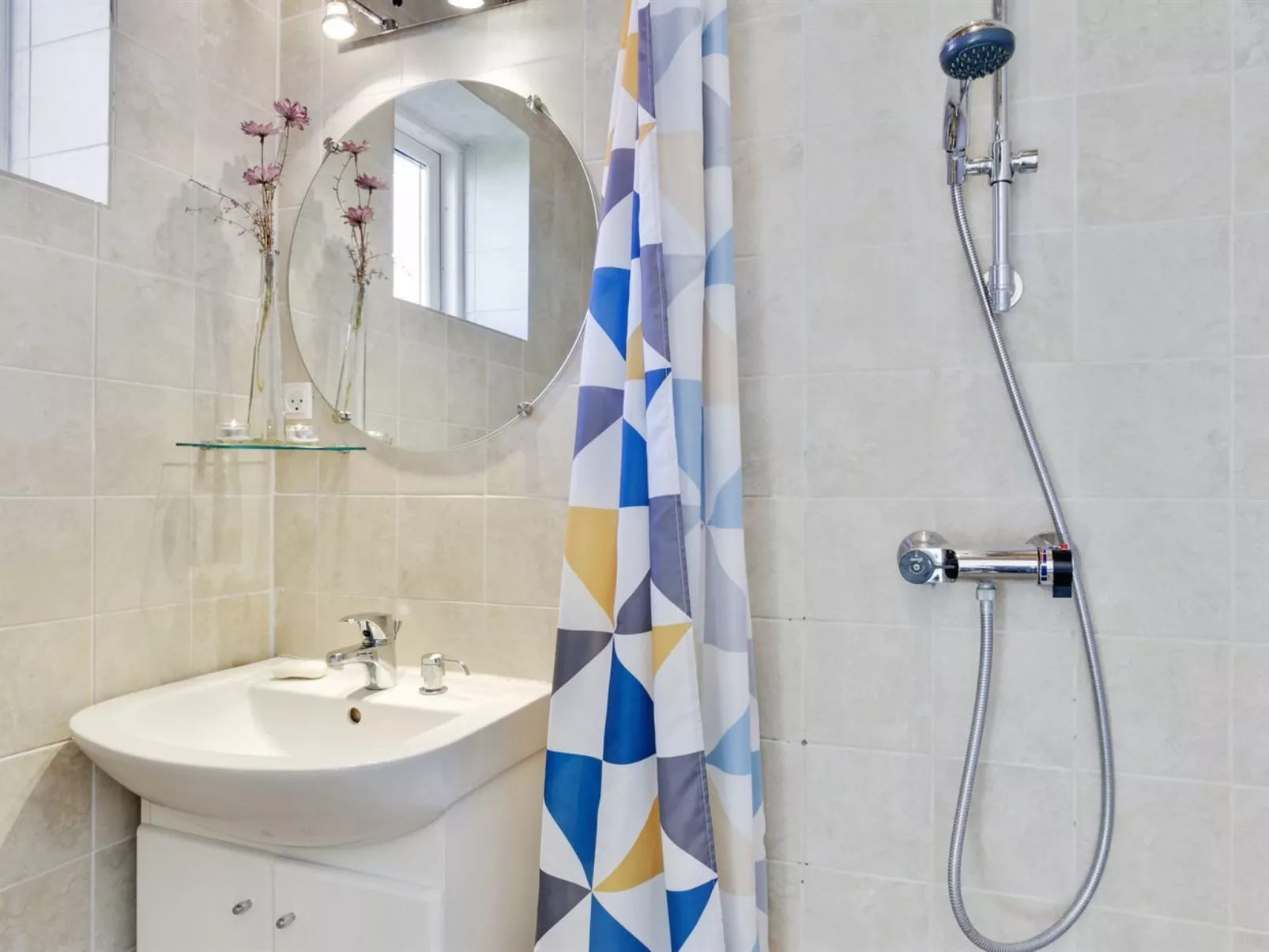 "Askrik" - 400m from the sea-Dedans