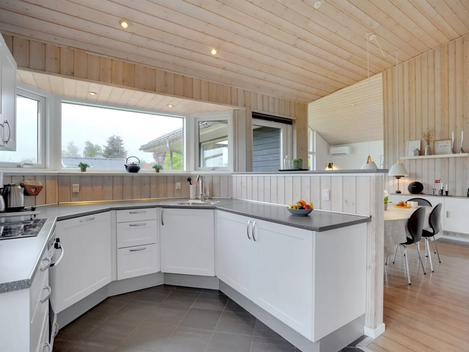 "Nine" - 200m from the sea-Inside