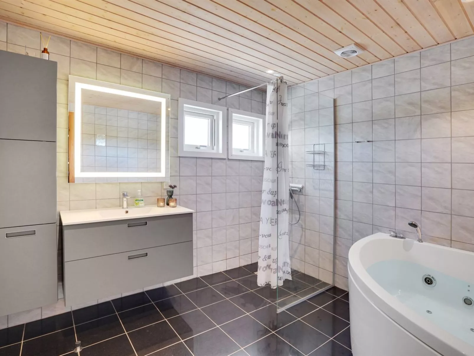 "Eliena" - 500m from the sea-Drinnen