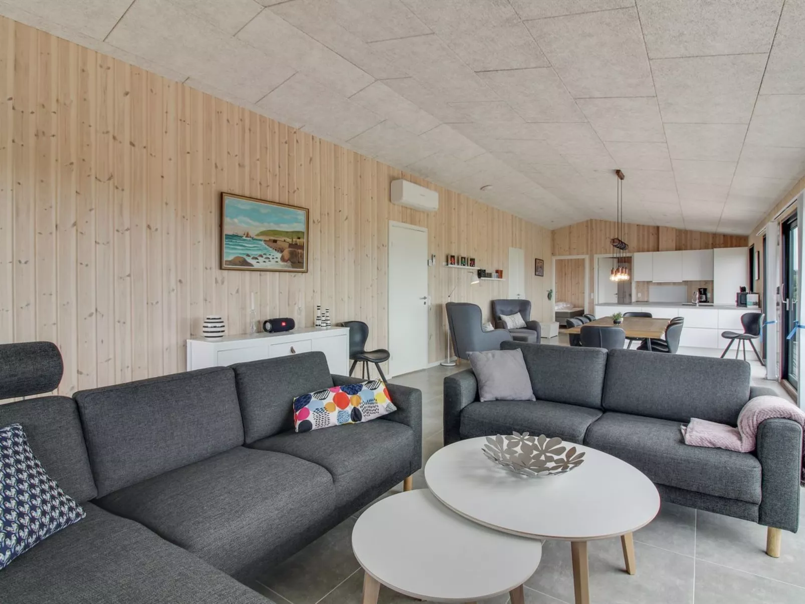 "Heilo" - 300m from the sea-Drinnen