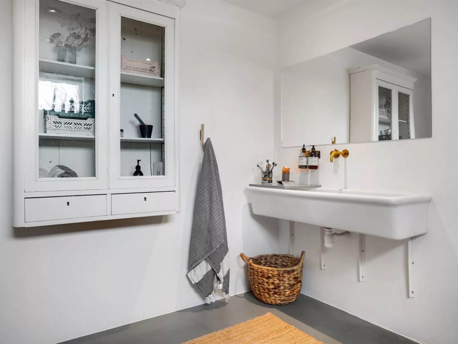 "Michael" - 400m from the sea-Drinnen