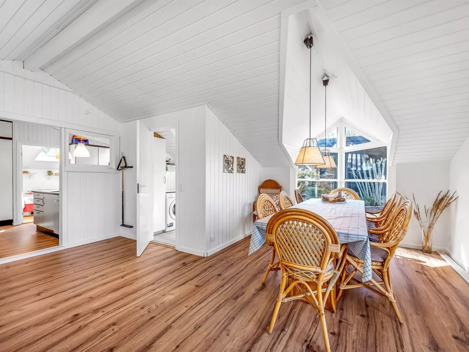 "Caya" - 450m to the fjord-Drinnen