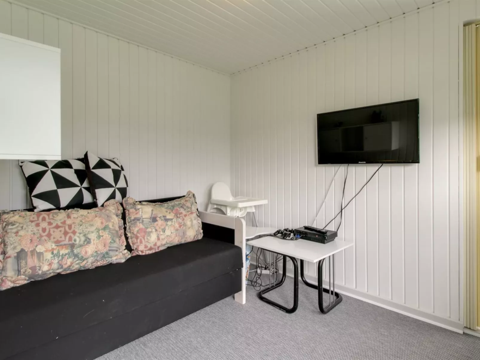 "Gitten" - 600m from the sea-Drinnen