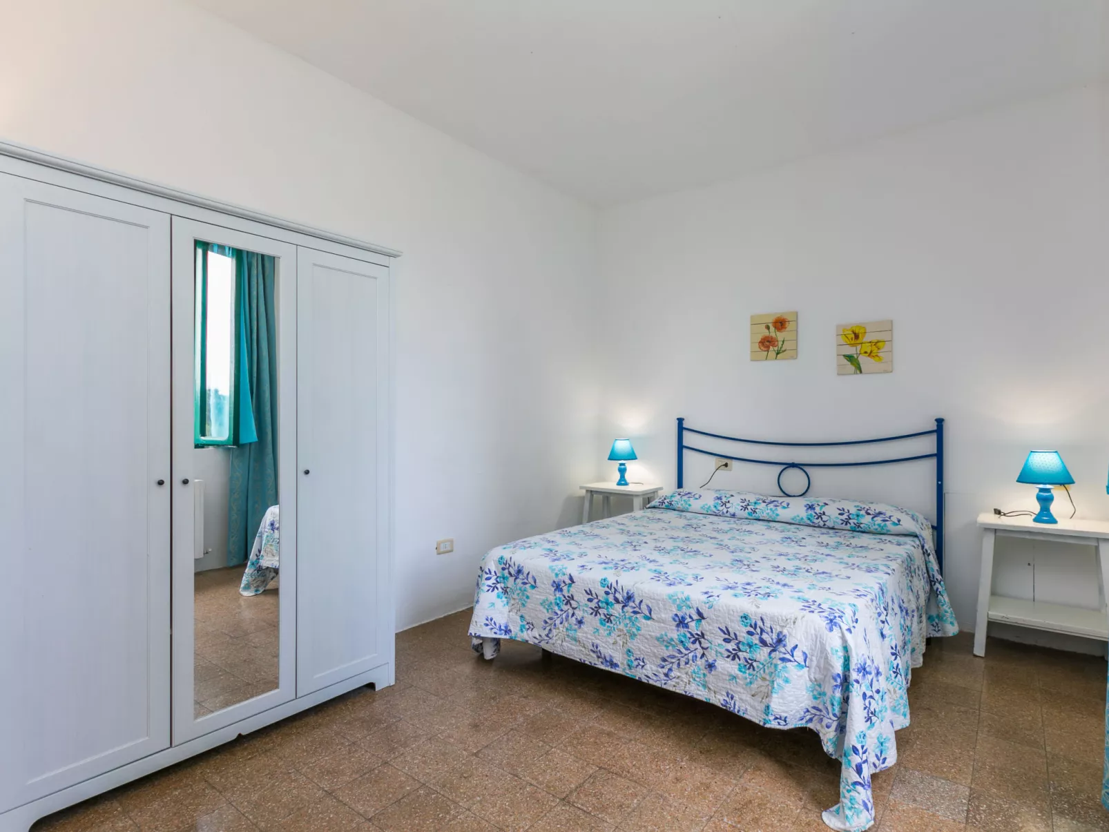 Campo Fiorito-Inside