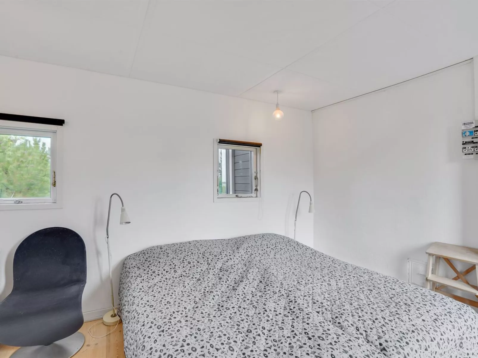 "Lok" - 90m to the fjord-Drinnen