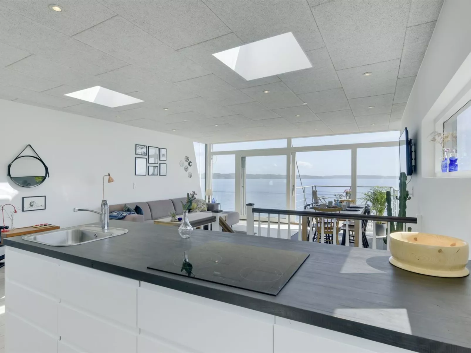 "Herewardus" - 10m to the fjord-Drinnen