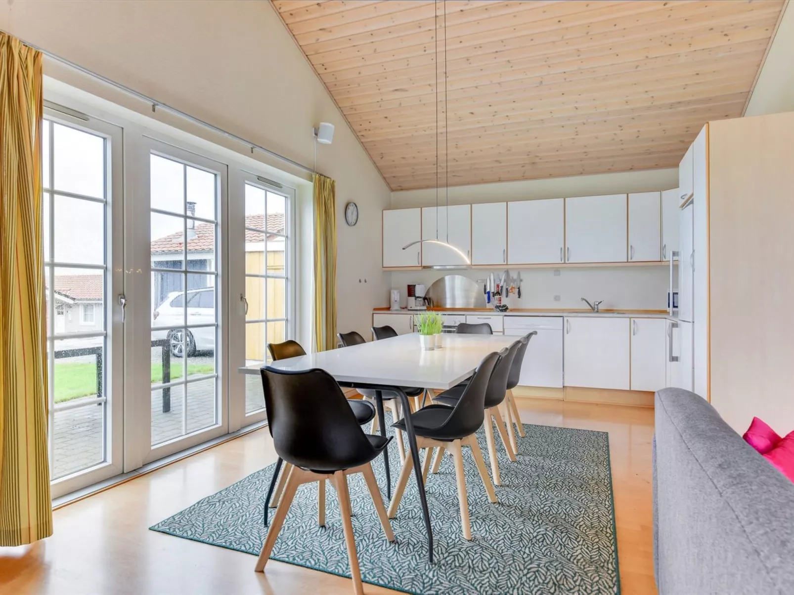 "Karina" - 150m to the fjord-Drinnen