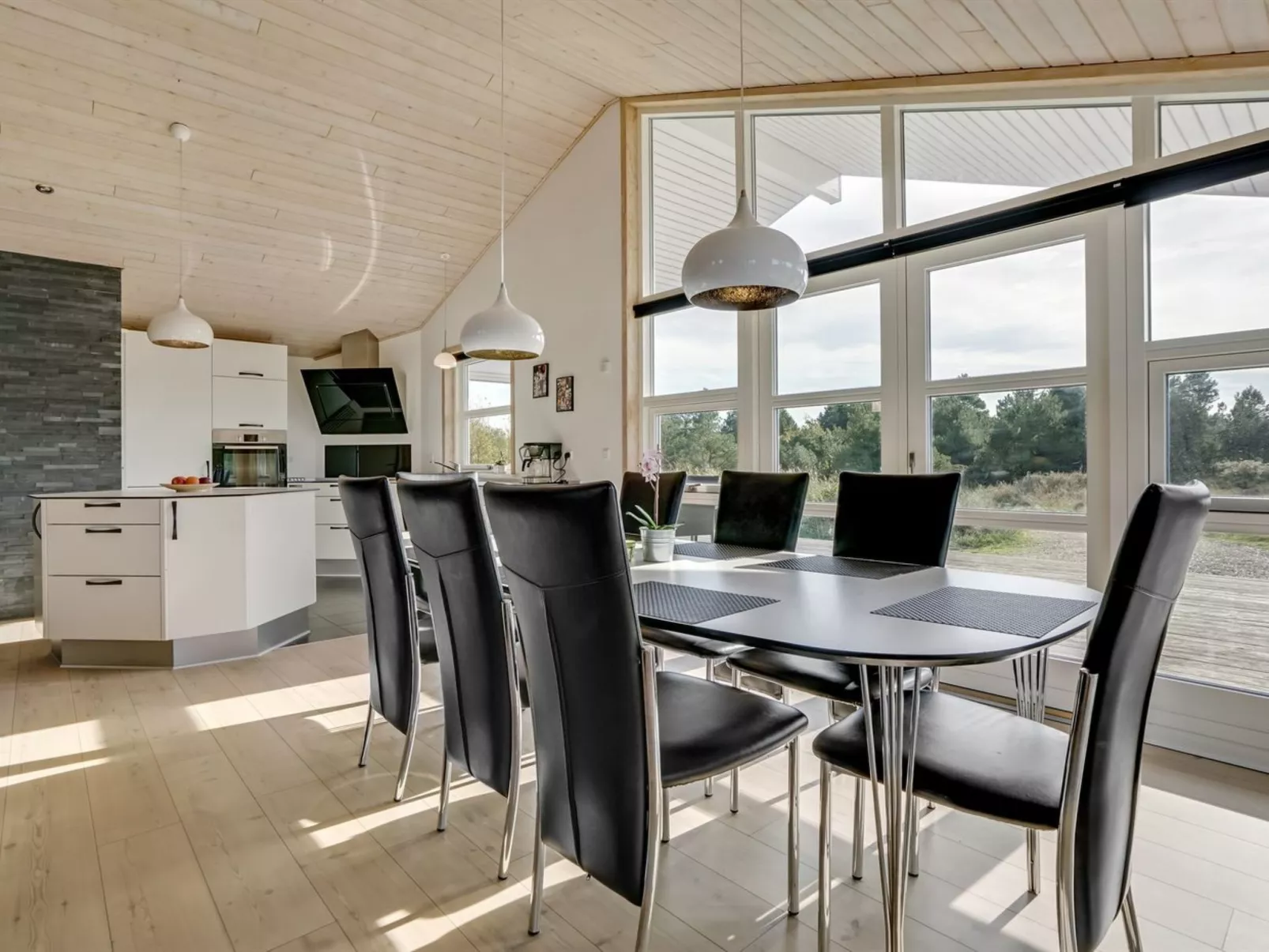 "Haghbarth" - 2.3km from the sea-Inside