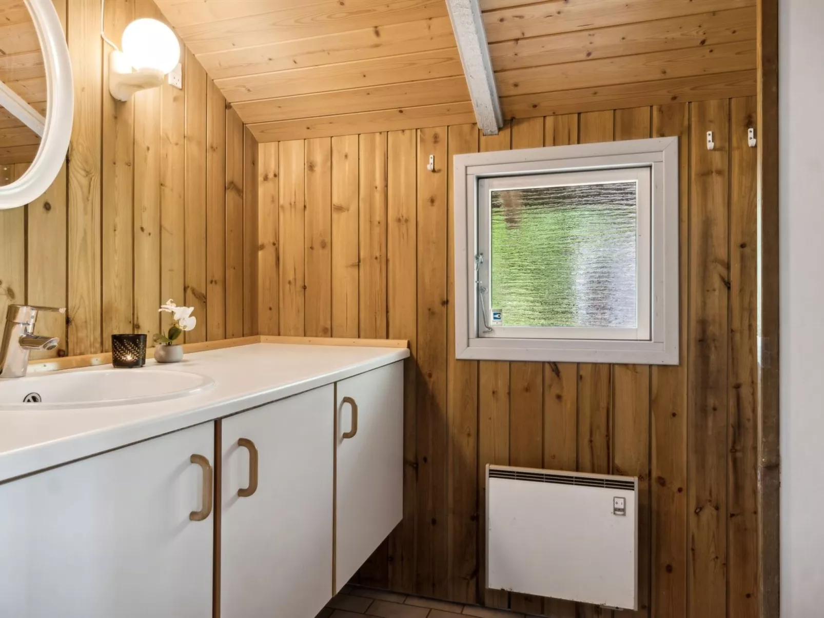 "Kerrin" - 300m from the sea-Inside