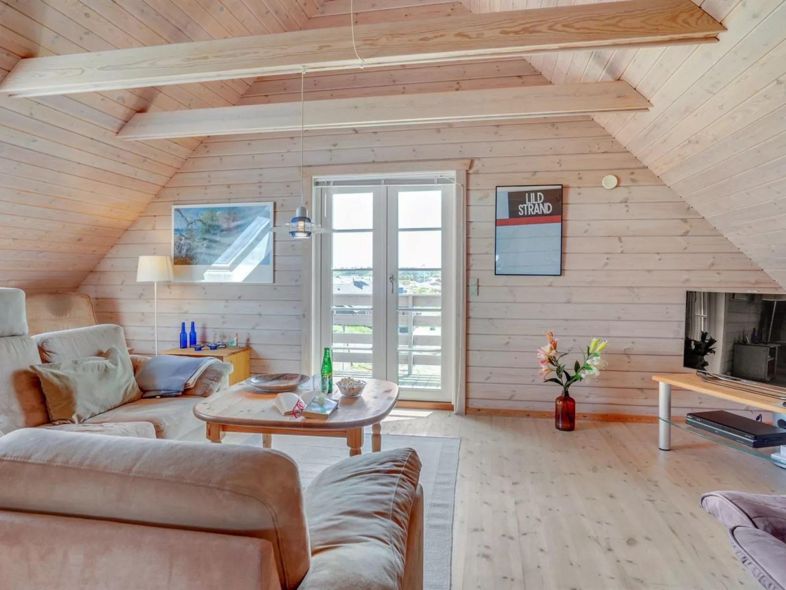 "Bjarnger" - 200m from the sea-Inside